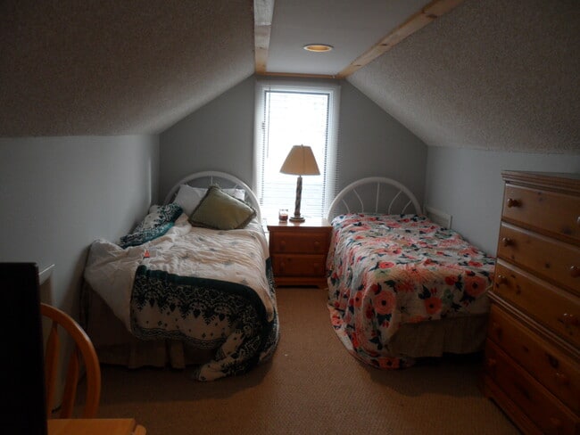 Building Photo - 9400 Ventnor Ave