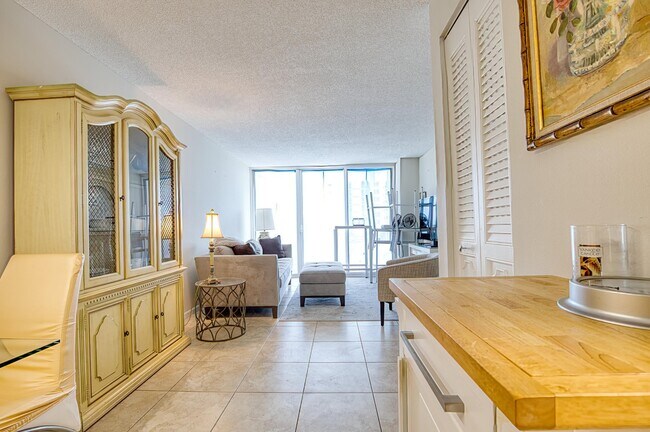 Building Photo - 111 Briny Ave