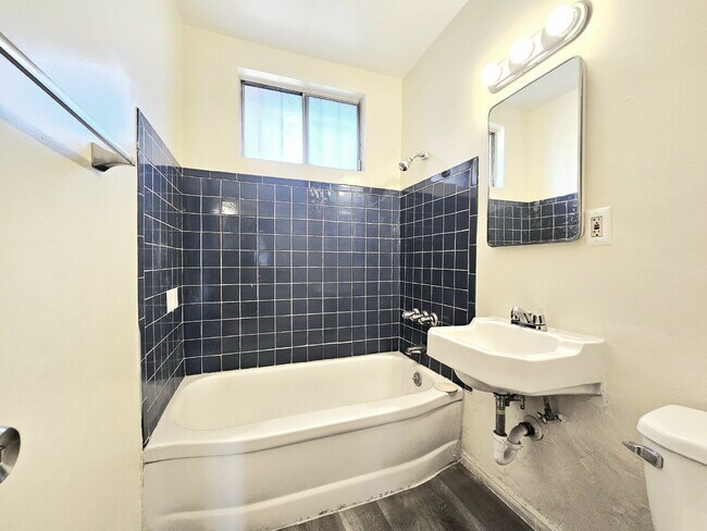 Building Photo - Spacious 2-Bedroom Home with Large Yard!!!