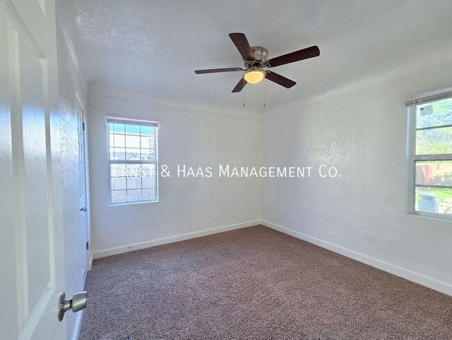 Building Photo - 5426 Lewis Ave