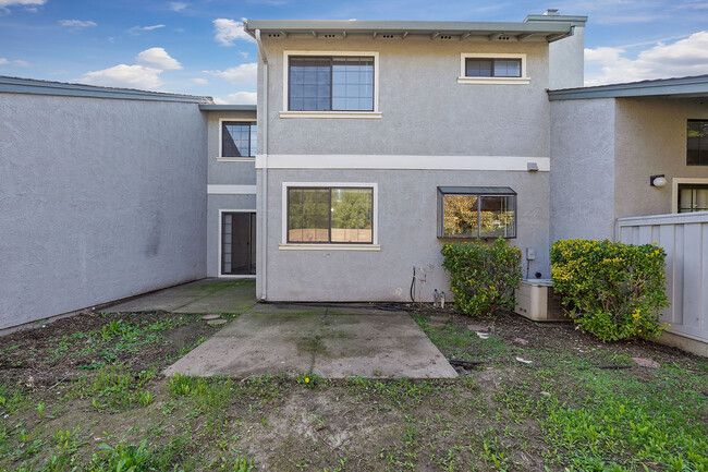 Building Photo - 566 La Corso Dr