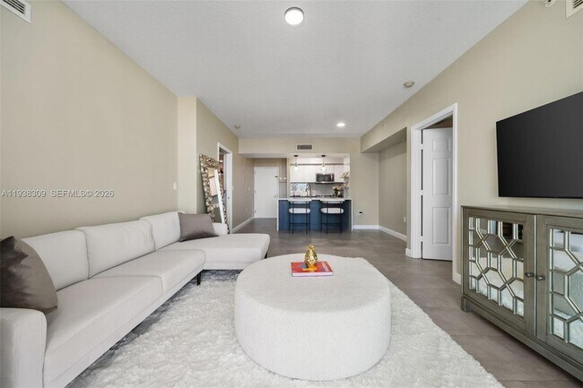 Building Photo - 1755 E Hallandale Beach Blvd