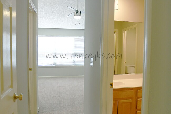 Building Photo - 9221 Boehm Dr