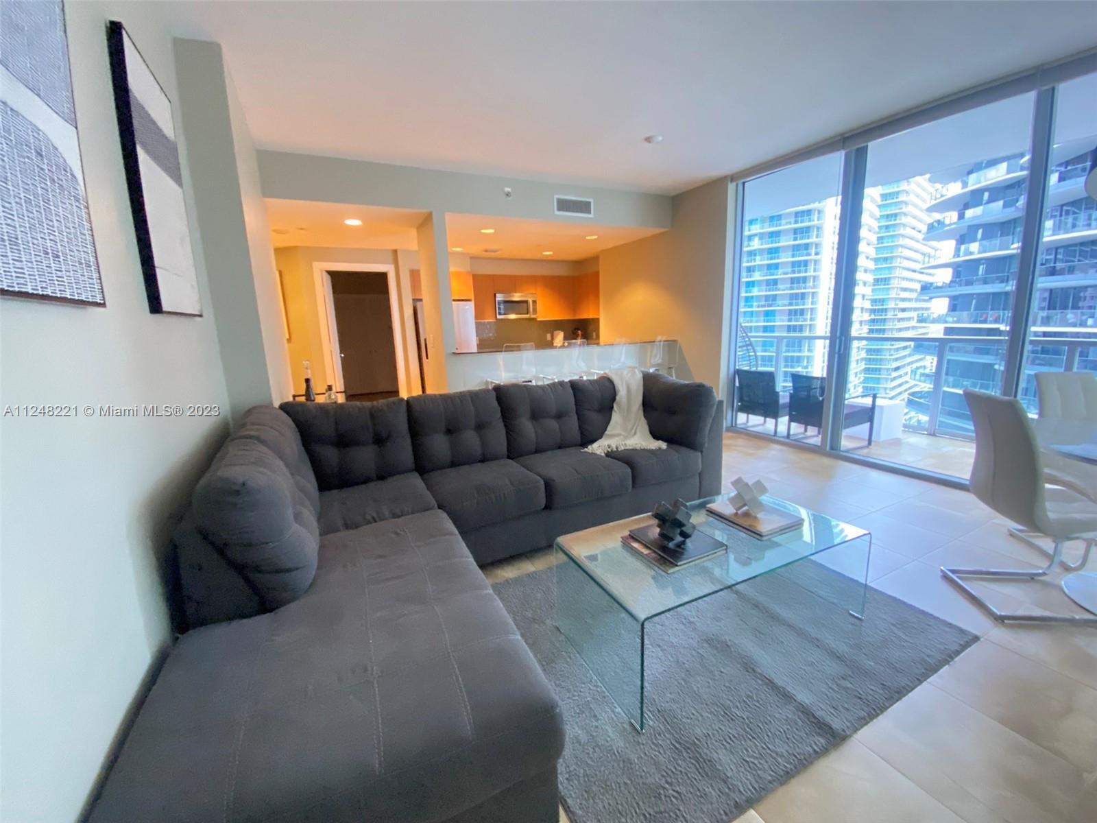 Building Photo - 1050 Brickell Ave