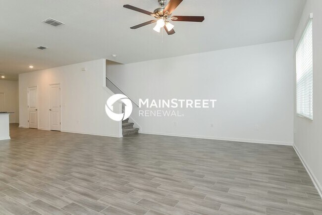Building Photo - 3 Bedroom Pet-Friendly Home in St. Cloud, FL with Main Street Renewal