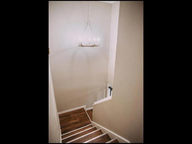 Building Photo - 408 W 4th St