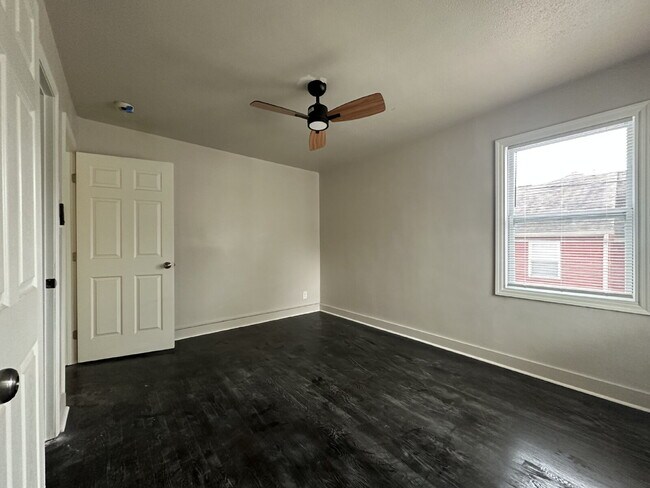 Building Photo - Fountain City | Renovated Units | Washer/D...