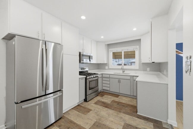 Building Photo - Spacious 5-Bedroom Home with Modern Updates and Natural Light