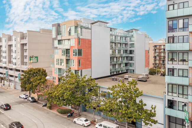 Primary Photo - Cubix Yerba Buena