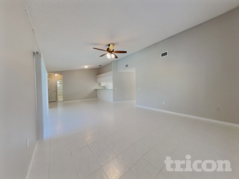 Building Photo - 7419 Valley Ct