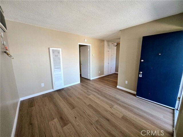 Building Photo - 961 W Kimball Ave