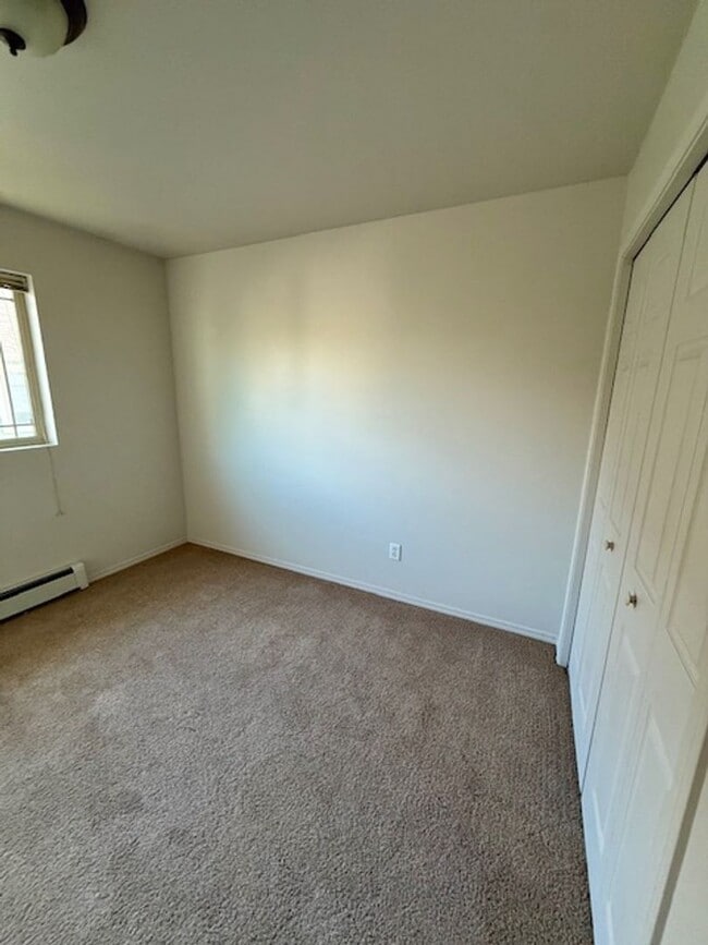 Building Photo - 3 Bedroom, 2.5 Bathroom Townhouse; Short Drive to MSU Campus