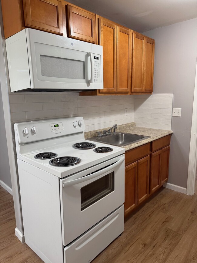 Building Photo - 4 Nesbit Ave