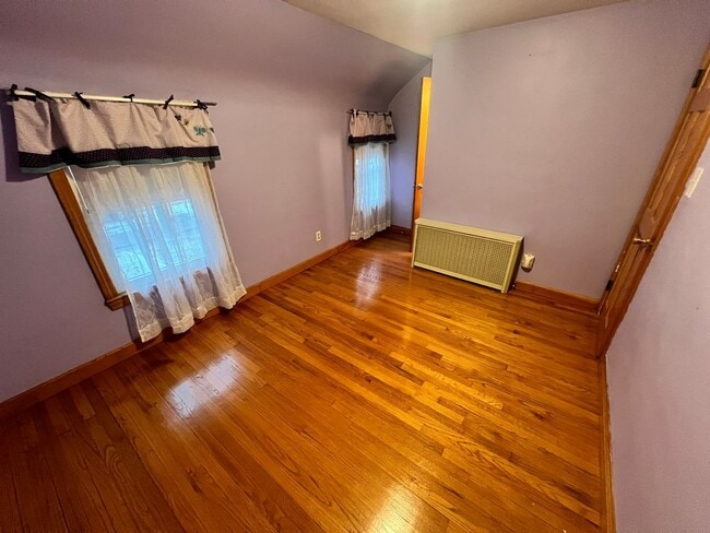 Building Photo - Beautiful, Single Family Colonial for Rent in Springfield!