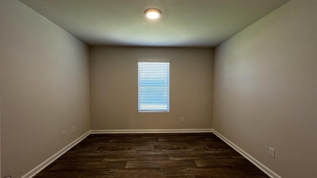 Building Photo - 11207 Elemis Dr