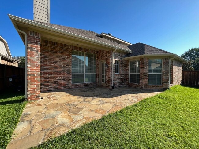 Building Photo - Lovely 4 bedroom 3 bath home!