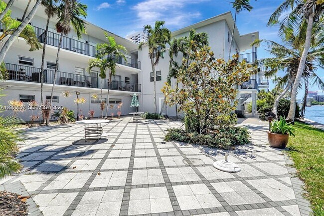Building Photo - 2600 S Ocean Dr