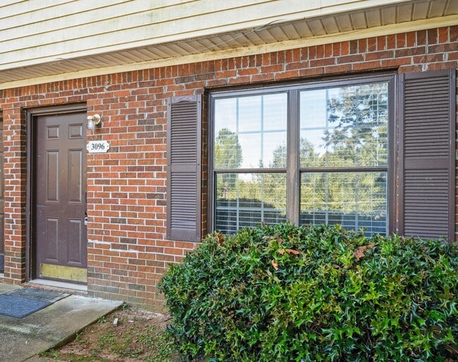 Building Photo - 3092 Destin Cir