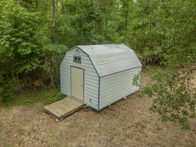 Building Photo - 14701 Cedar Ln Loop