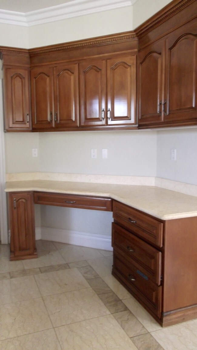 Building Photo - 1842 10th St