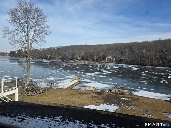 Building Photo - 23 Cedar Dr