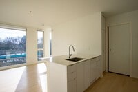 Building Photo - Modern & Bright Corner Urban 1 Bed w DW & W/D!