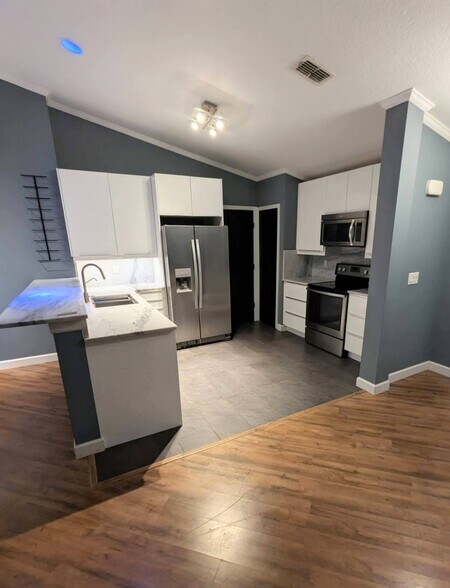 Building Photo - 5339 Peach Blossom Blvd