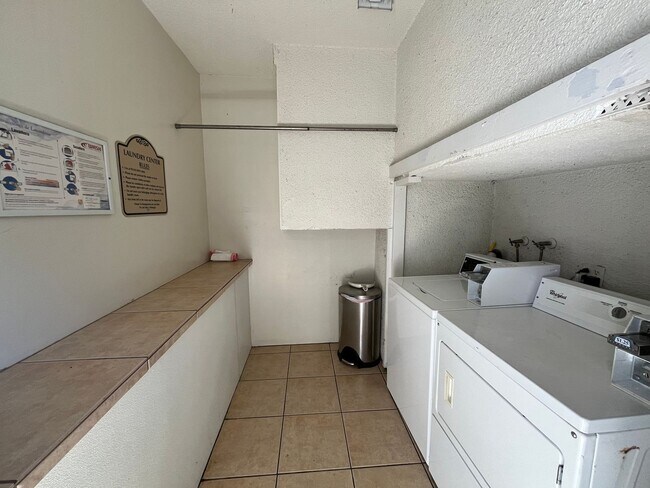 Building Photo - HBA1515