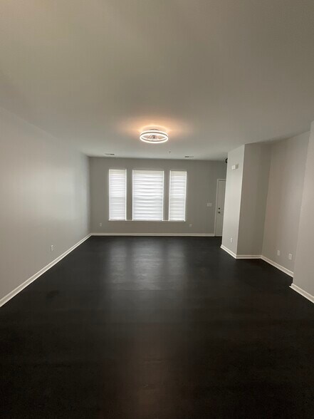 Building Photo - 23840 Northstone Village Dr