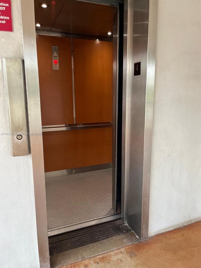 Building Photo - 1698 Jefferson Ave