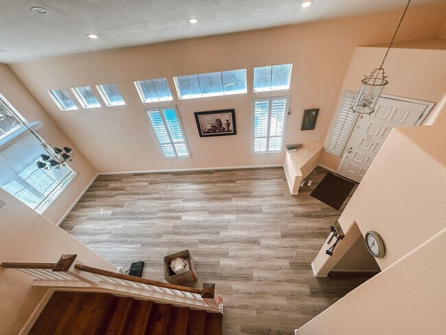Building Photo - Home in Pleasanton Available!