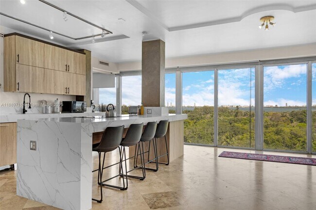 Building Photo - 5781 Biscayne Blvd