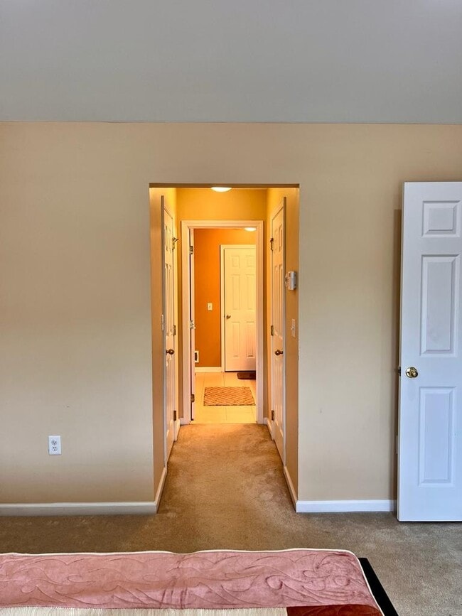 Building Photo - 65 Demarest Dr