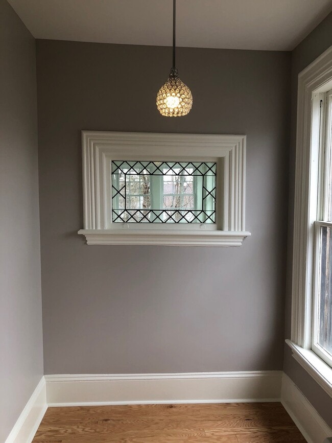 Building Photo - 44 Cushing St