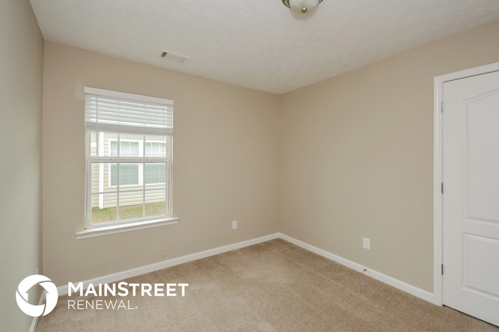 Building Photo - 420 Victoria Blvd