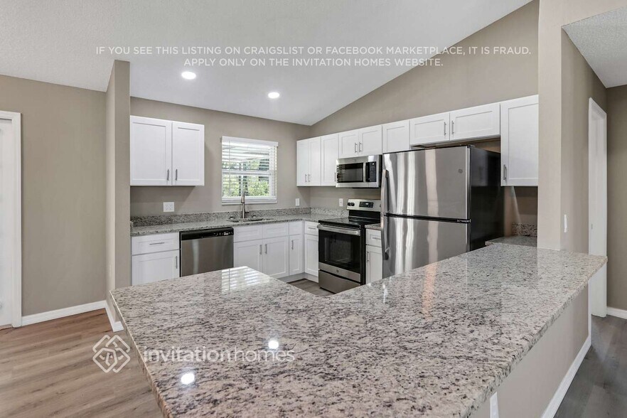 Building Photo - 7720 Deer Foot Dr