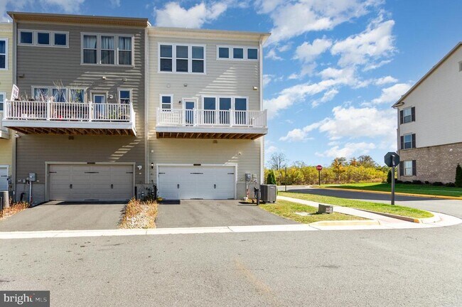 Building Photo - 17177 Branched Oak Rd