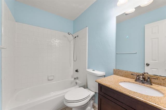 Building Photo - 10713 Alexandria Dr