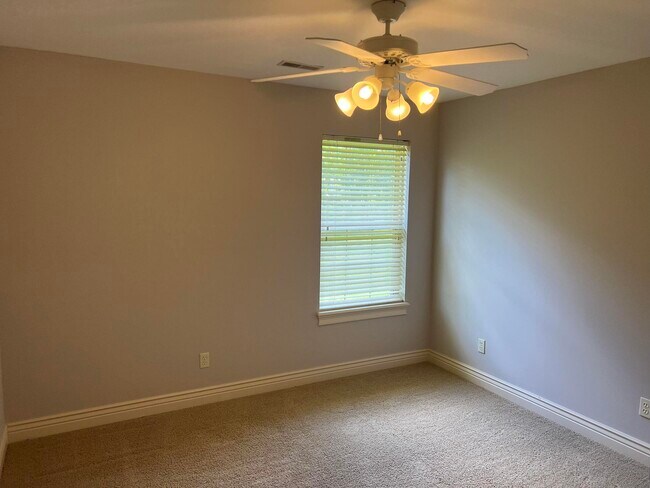 Building Photo - 3304 Longfords Mill Dr