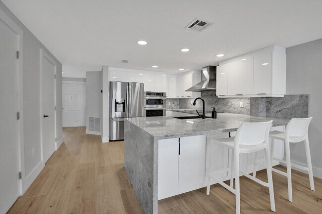 Building Photo - 876 Jeffery St