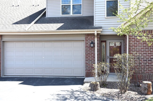 Building Photo - 13360 Fond du Lac Ave