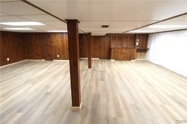 Building Photo - 24 Forest Rd