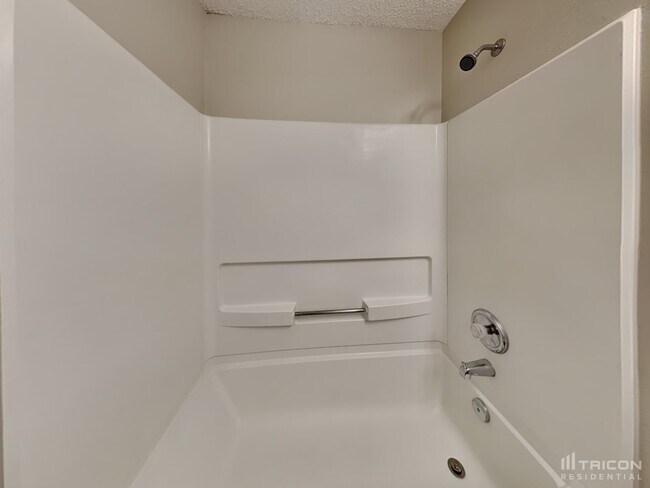 Building Photo - 3856 Candle Berry Dr