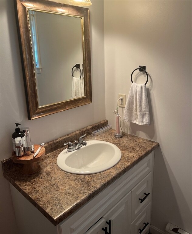 Building Photo - 102 Summer St