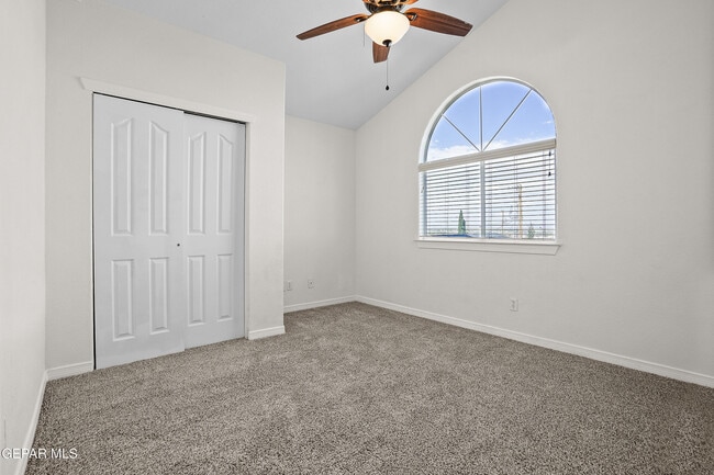 Building Photo - 8813 Polaris St