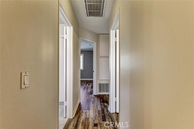 Building Photo - 1726 Oak Knoll Dr