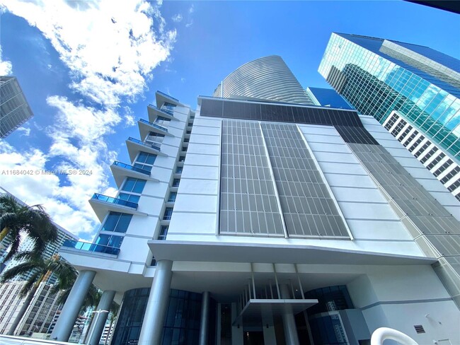 Building Photo - 200 Biscayne Blvd Way