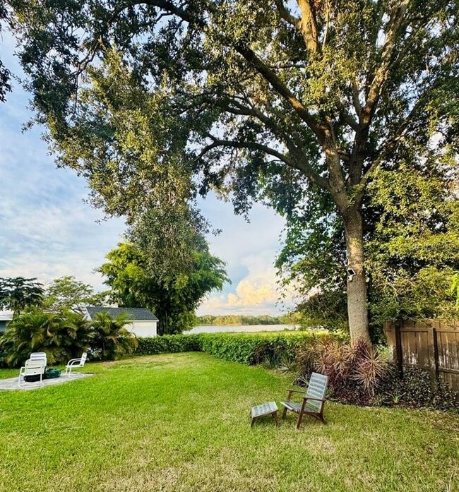 Building Photo - 1815 Barker Dr