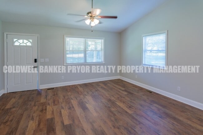 Building Photo - 150 Scenic Dr