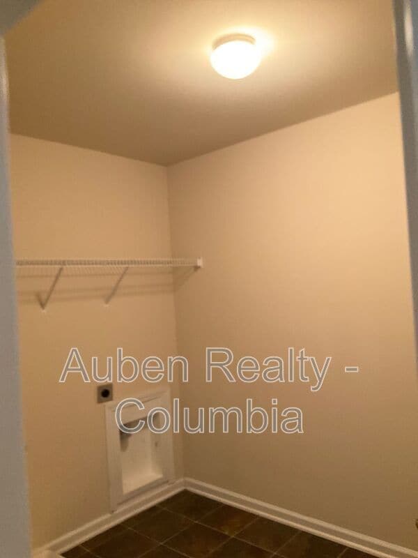 Building Photo - 204 Ashmore Ln